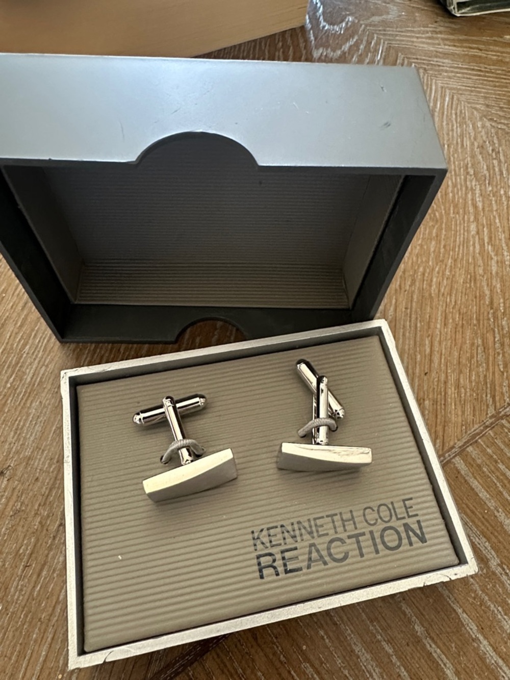 Kenneth Cole Reaction Polished Silver Curved Bar Cufflinks